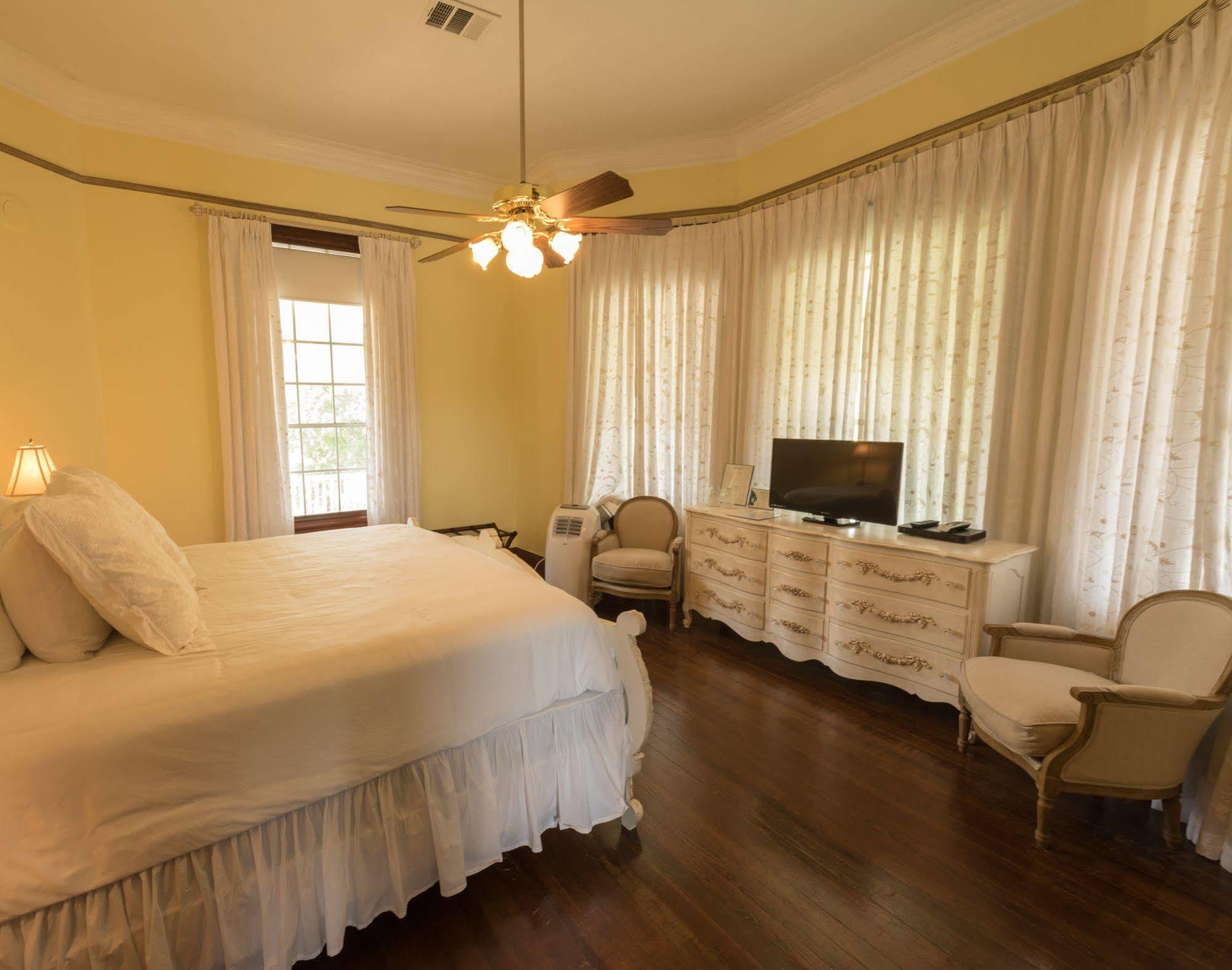 Bed and Breakfast Mosheim Mansion Seguin Esterno foto