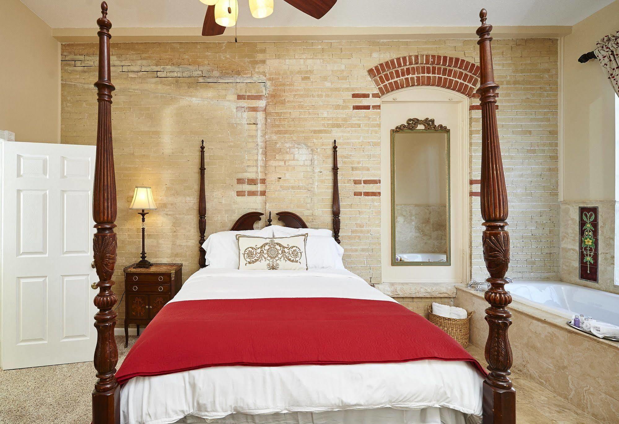 Bed and Breakfast Mosheim Mansion Seguin Esterno foto