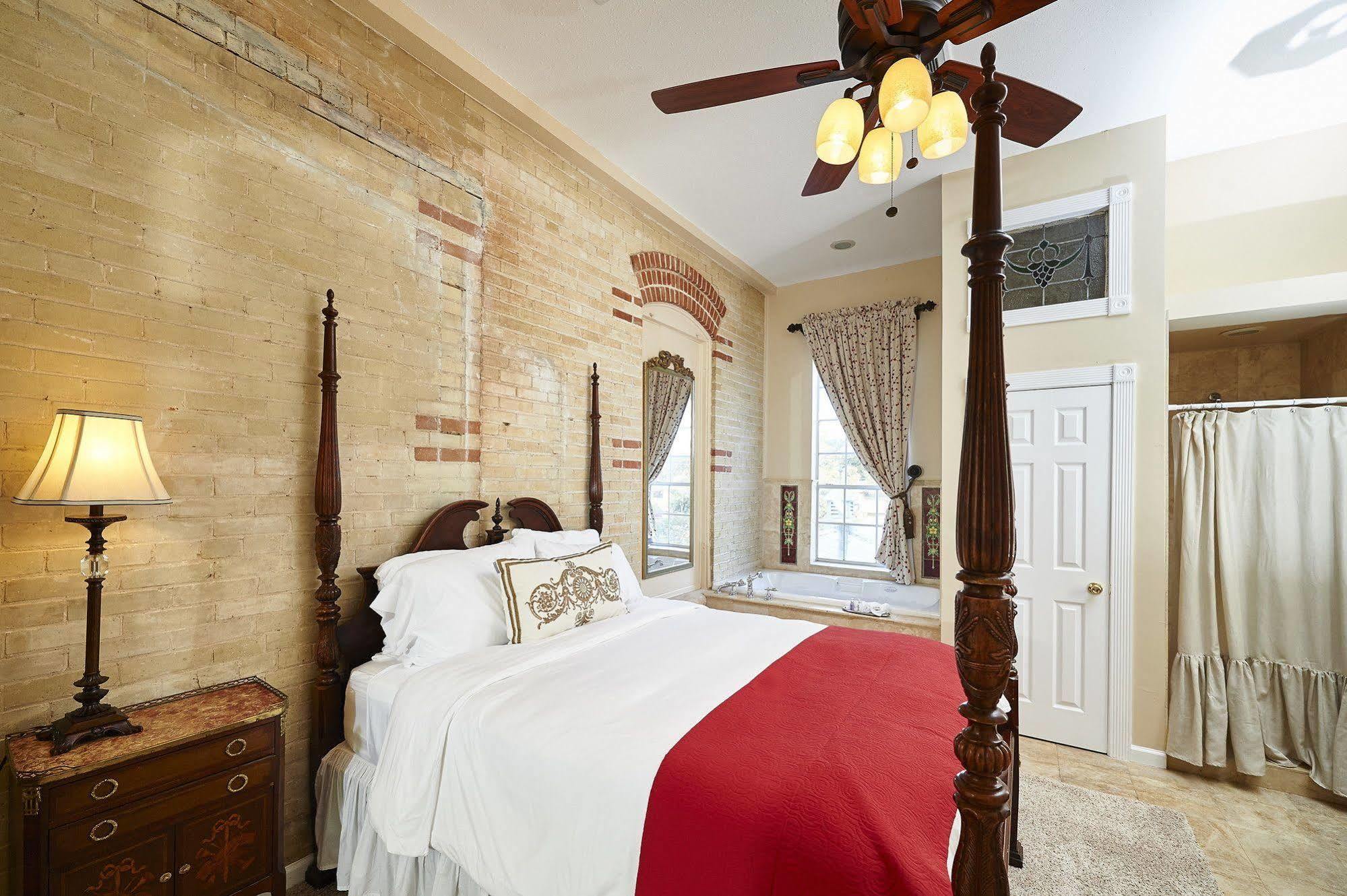 Bed and Breakfast Mosheim Mansion Seguin Esterno foto